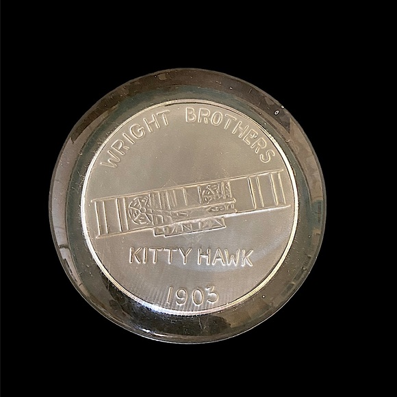 Vintage Collectors Lenox Wright Brothers Kitty Hawk 1903 Glass Paper Weight - Picture 1 of 4